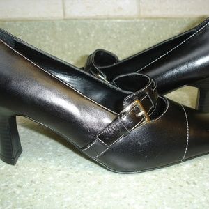 Bijou Black Leather Pumps/Shoes 9.5W
